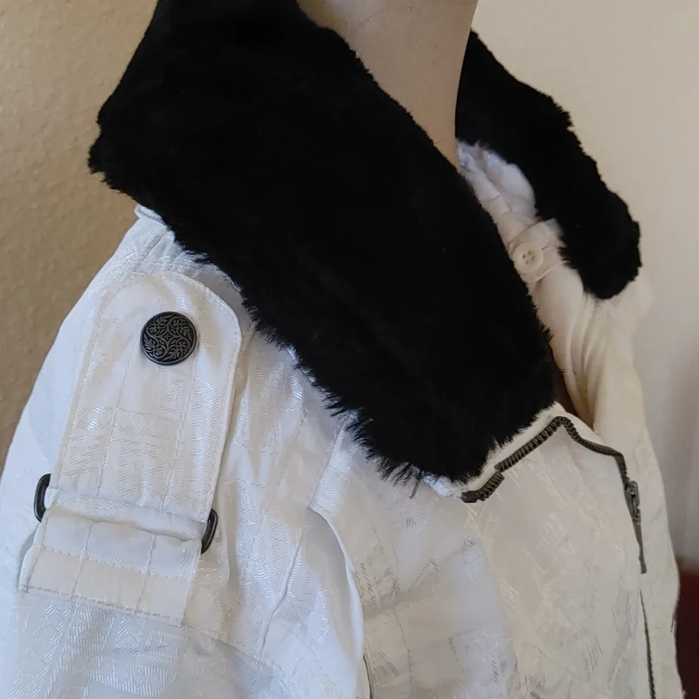 Head Jacket - Picture 3 of 8